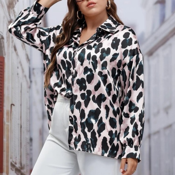 Leopard Button up blouse - Picture 1 of 4